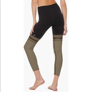ALO Yoga Black and Brown Women's Leggings